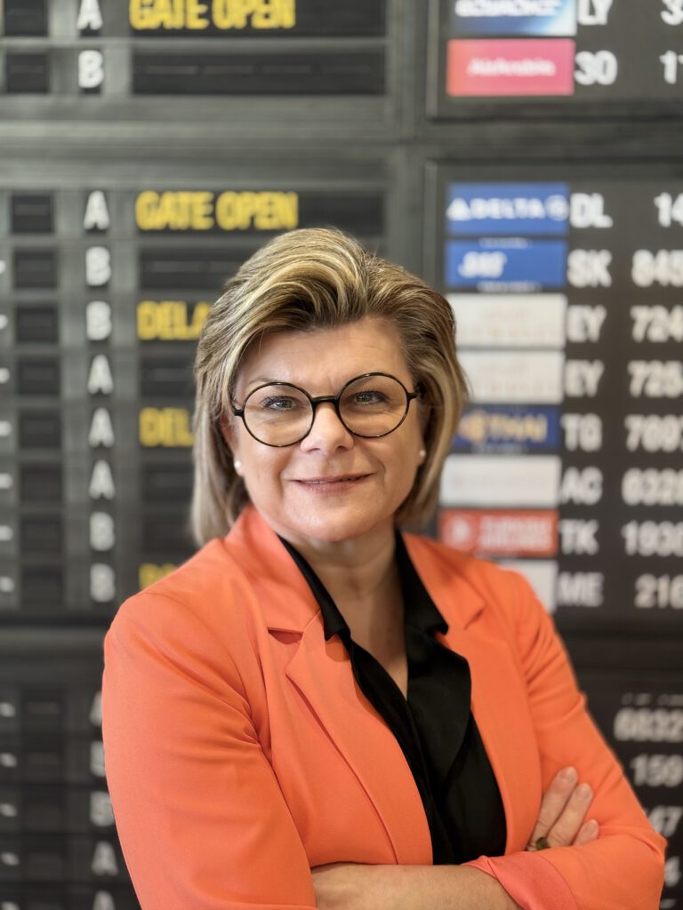 Kathleen Vandewijer, Terminal, passenger and bag process expert