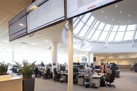 APOC implementaties at Brussels Airport information hall